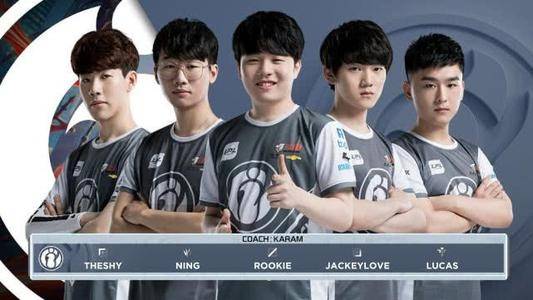 斯这样的世 斯这样的世